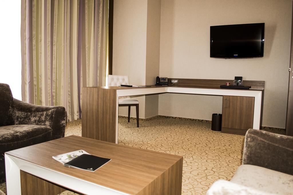 Premier Palace Spa Hotel Bucharest Exterior photo A room at the hotel